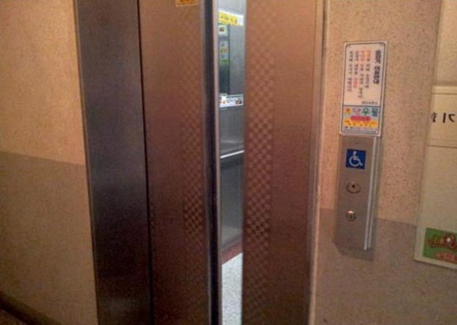 엘리베이터닫힘4