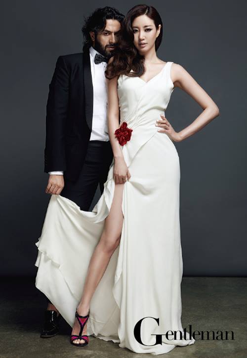 도발적인 매력을 발산하는 김사랑의 젠틀맨 화보