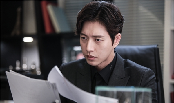 닥터이방인 박해진 다크 재준이 되다