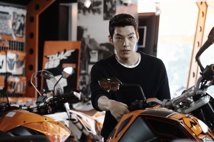 상속자들 김우빈 바이커로 변신3