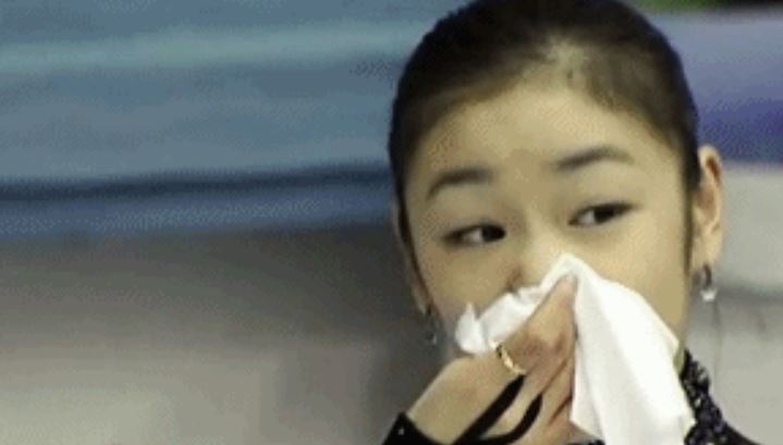 김연아 코풀기3