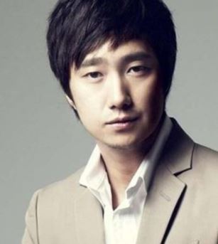 박해일 과거