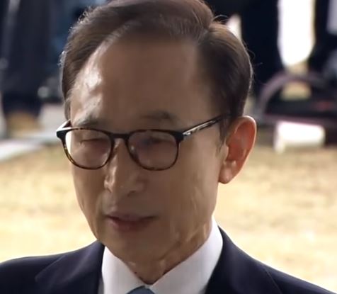 이명박