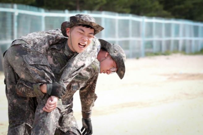 군인 8