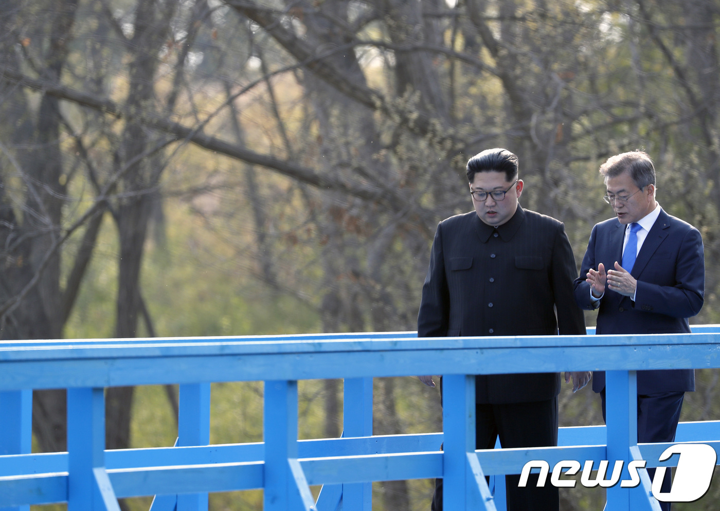 北원전아니라는데…판문점회담서김정은에건넨USB무슨내용