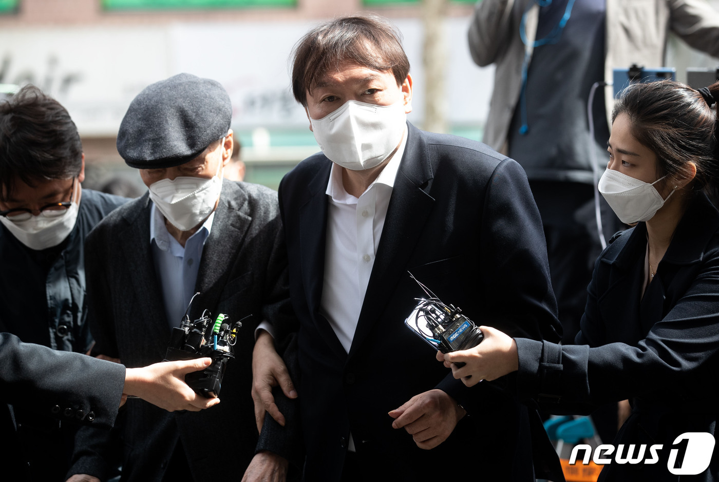 윤석열김종인과손잡고대선출마…권성동그리될것