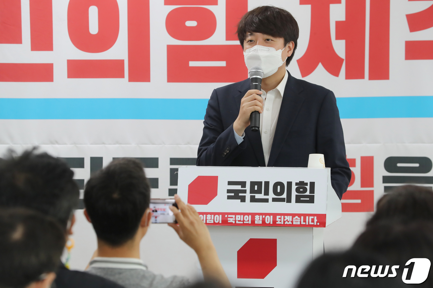 대권선호도에도이준석등장…단순돌풍넘어현상으로
