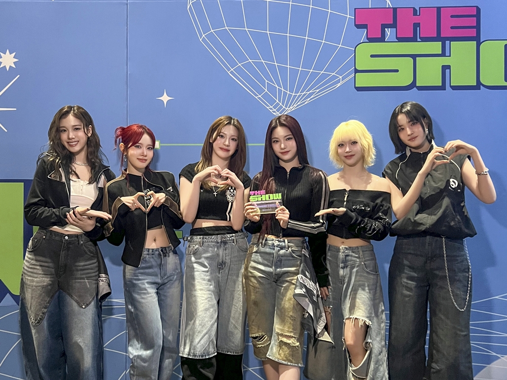 스테이씨, 컴백 첫 1위로 강렬한 귀환! 이미지