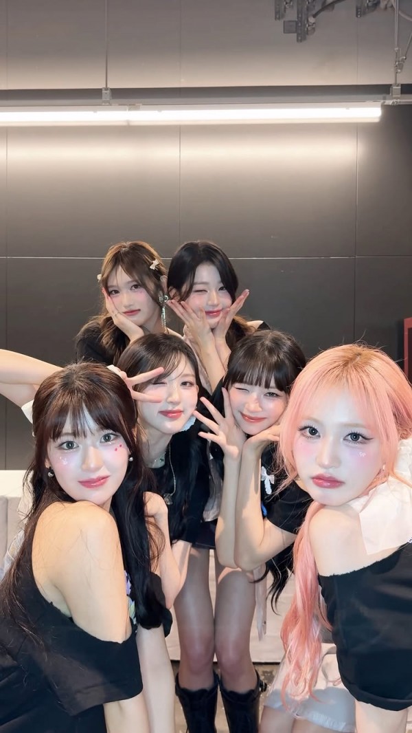 IVE 공식 인스타그램 이미지