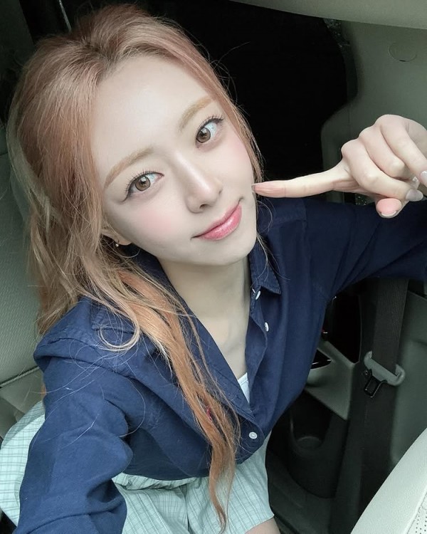 ITZY 공식 인스타그램 이미지