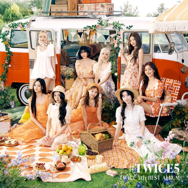 트와이스, 일본 베스트 앨범 골드 인증 쾌거 이미지