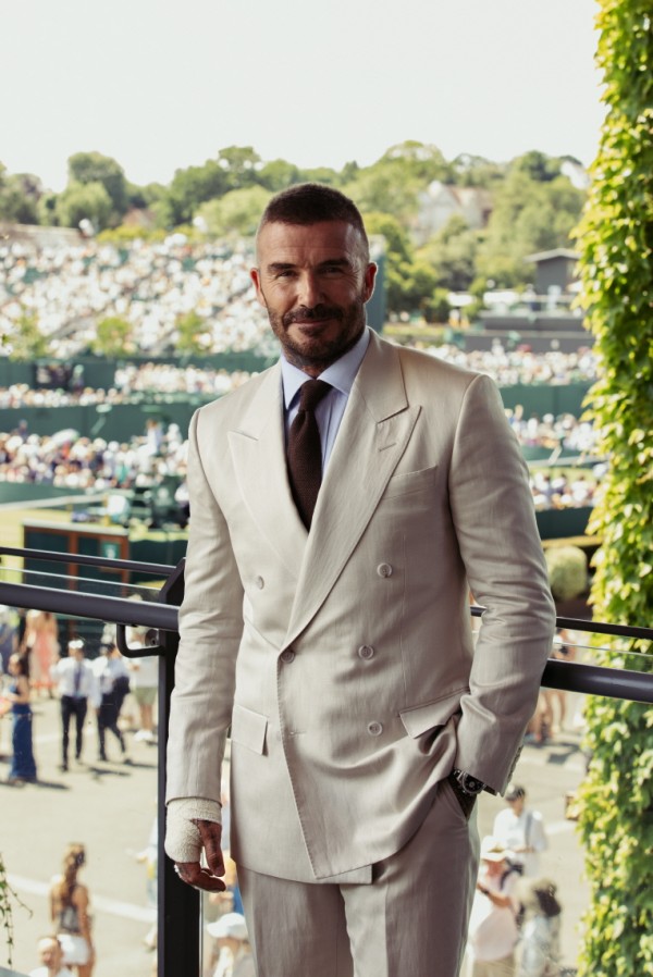 데이비드 베컴, 런던 테니스 대회에서 BECKHAM x BOSS 수트 착용 이미지